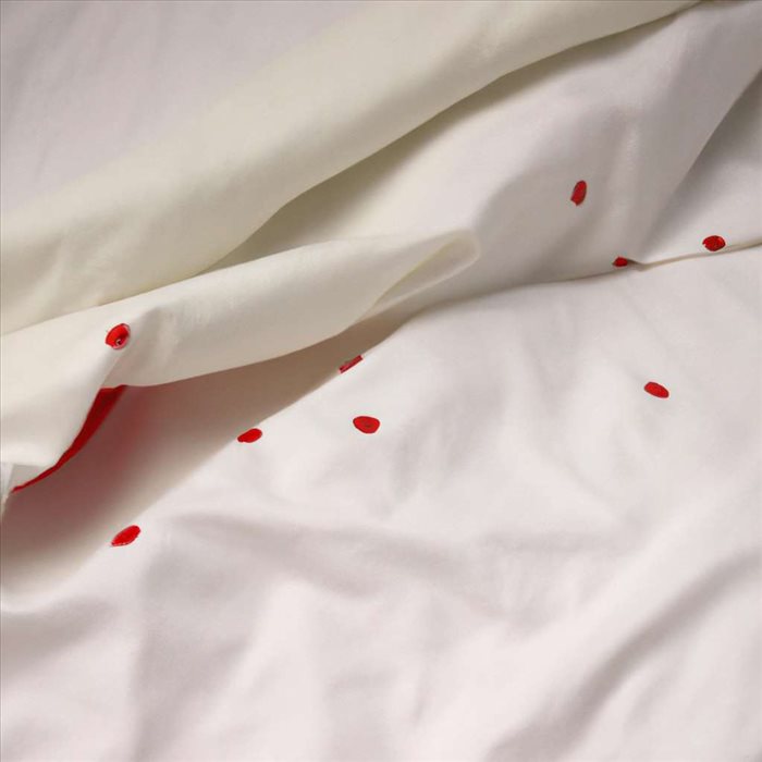 Comment Éliminer une Tache de Sang sur un Drap ?