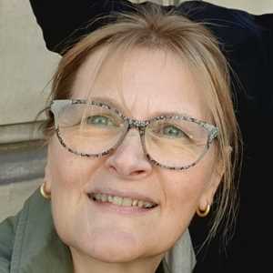 Antoinette , un expert en aménagement d'intérieur à Vénissieux